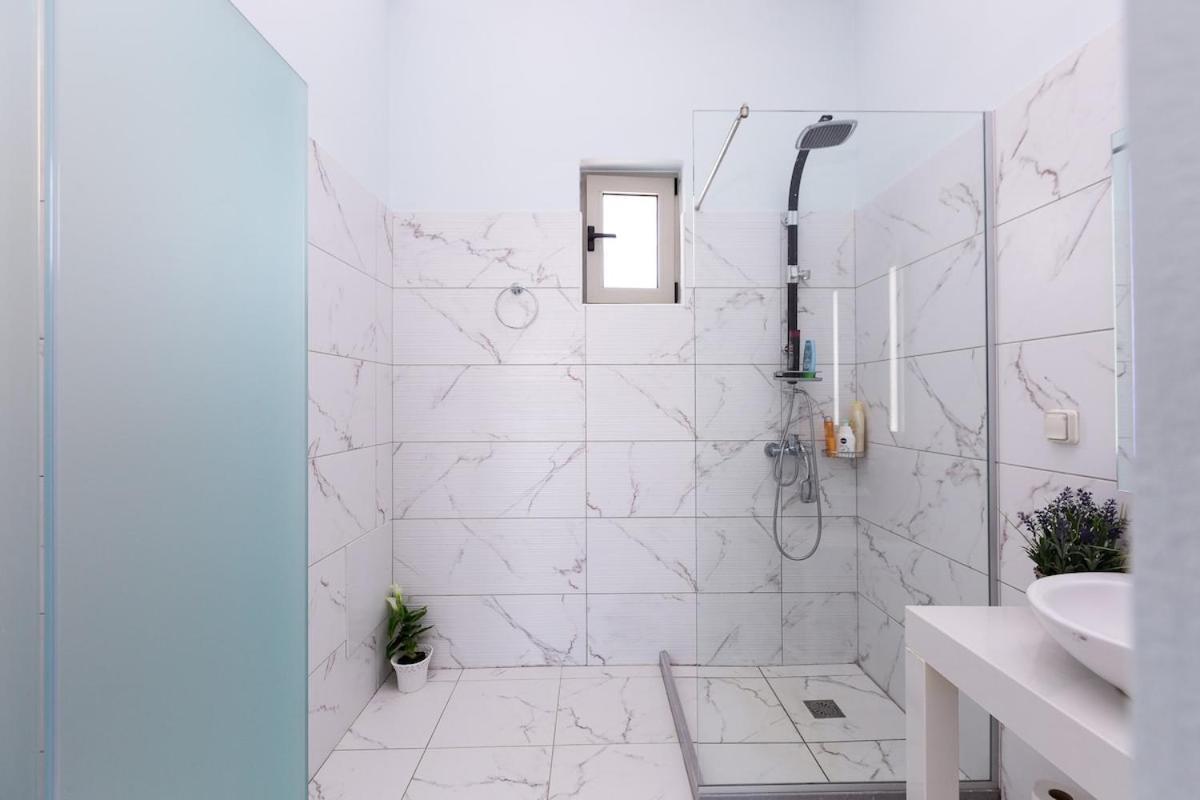 Villa Vera - With Private Heated Pool & Jacuzzi Παγκαλοχώρι Εξωτερικό φωτογραφία